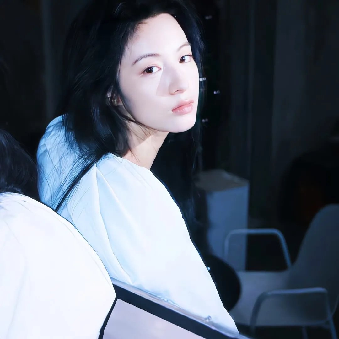 午夜下的刺花